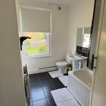 Spacious 3 * Bristol