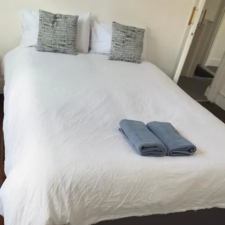 Spacious 3 Bristol